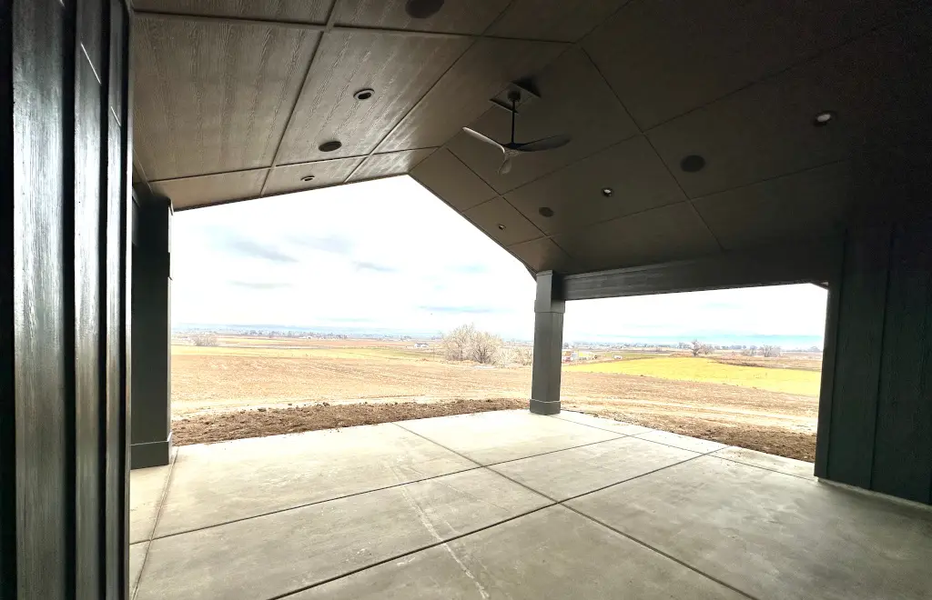Flat-Rate Percentage Builder — HF Custom Homes patio outdoor living space